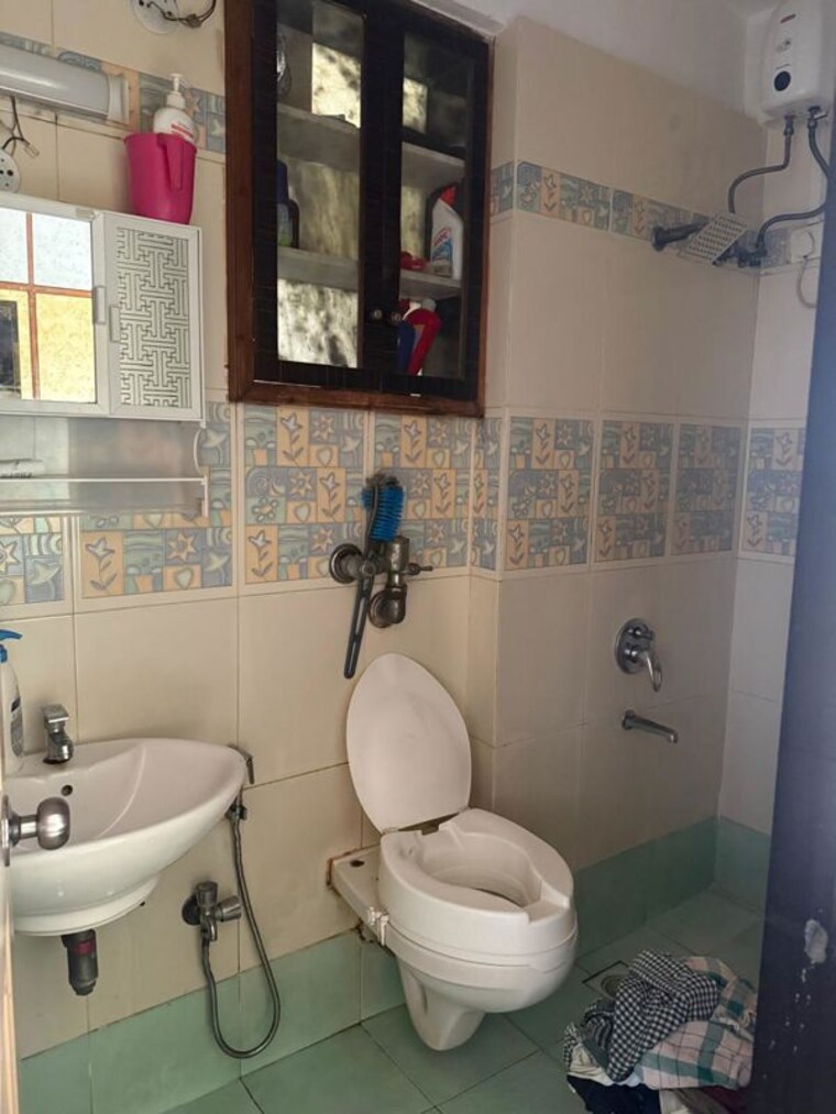 Bathroom, dosti-clover 3 Bedroom 900 Sq.Ft. Apartment In Wadala East Mumbai 10482508