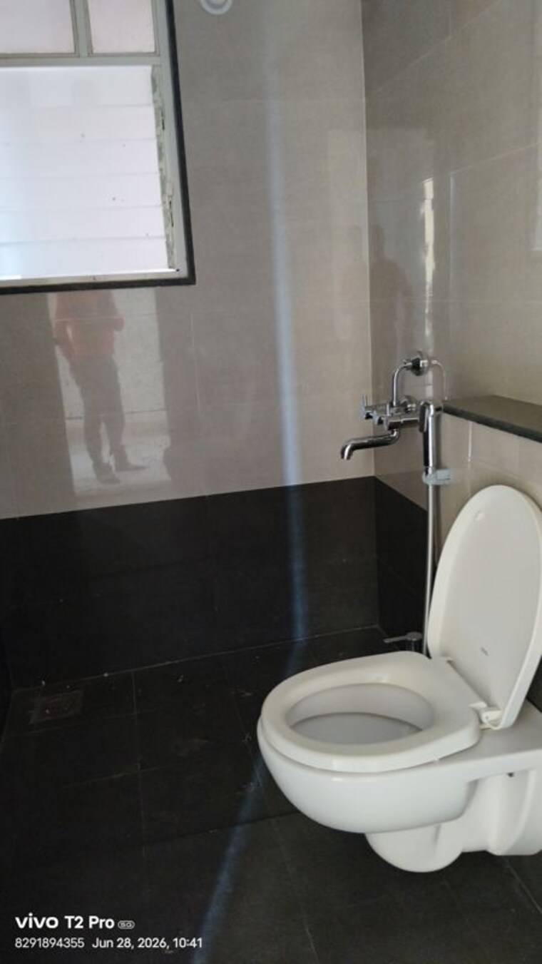 Bathroom, atul-westernhills-apartment 3 Bedroom 1700 Sq.Ft. Apartment In Baner Pune 10482509