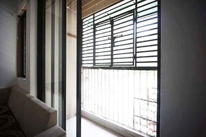 Room in 3.5 BHK Apartment at Ellisbridge – for Sale