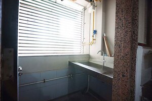 Bathroom in 3.5 BHK Apartment at Ellisbridge – for Sale