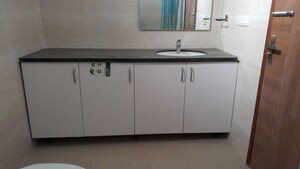 Room in 4 BHK Apartment at Vatika Signature Villas, Sector 82 – for Rent