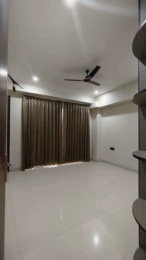 Team Area in 3 BHK Apartment at Ireo Victory Valley, Sector 67 – for Rent