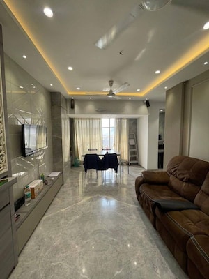 2 BHK Apartment For Rent in Orchid Park, Matunga East