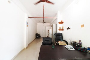 Team Area in  Shop at Ellisbridge – for Sale