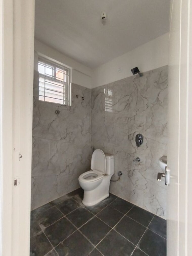 Bathroom, hal layout 2 Bedroom 1200 Sq.Ft. Builder Floor In Hal Layout Bangalore 10482588