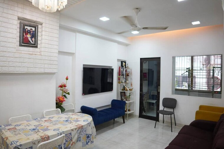 Living Room, gurukul-chs-matunga 2.5 Bedroom 1000 Sq.Ft. Apartment In Matunga East Mumbai 10482607