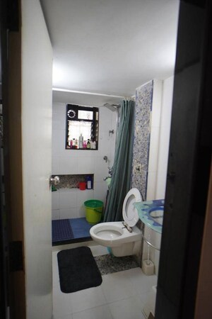 Bathroom in 2.5 BHK Apartment at Gurukul CHS Matunga, Matunga East – for Rent