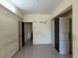 Room in 2 BHK Apartment at Dombivli East – for Rent