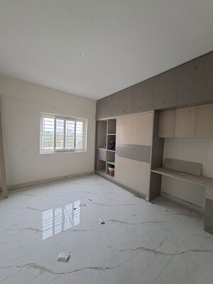 Room in 3 BHK Builder Floor at Hal Layout – for Rent