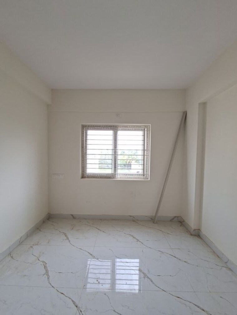 Room, hal layout 3 Bedroom 2100 Sq.Ft. Builder Floor In Hal Layout Bangalore 10482617