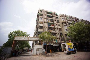 1 BHK Apartment – Exterior View View at Ellisbridge - for Sale
