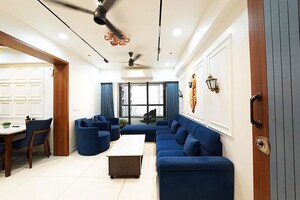 Team Area in 3 BHK Apartment at Ellisbridge – for Sale