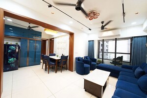 Team Area in 3 BHK Apartment at Ellisbridge – for Sale