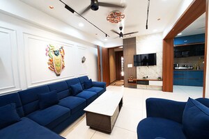 Team Area in 3 BHK Apartment at Ellisbridge – for Sale