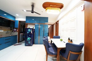 Team Area in 3 BHK Apartment at Ellisbridge – for Sale