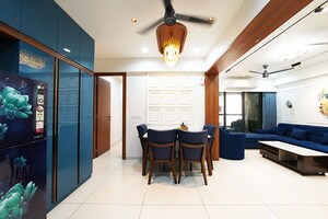 Team Area in 3 BHK Apartment at Ellisbridge – for Sale