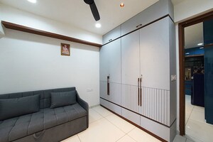 Room in 3 BHK Apartment at Ellisbridge – for Sale