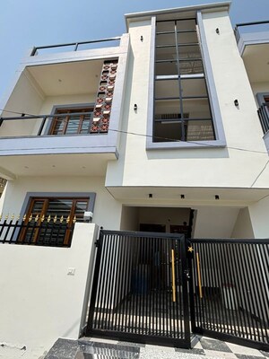 4 BHK Independent House For Sale in Aman Vihar
