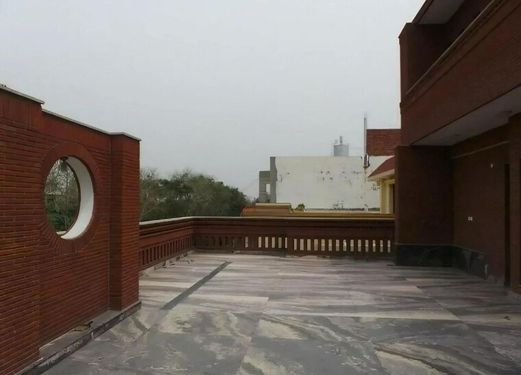 Exterior View, sector 47 6+ Bedroom 434 Sq.Mt. Independent House In Sector 47 Noida 10482666