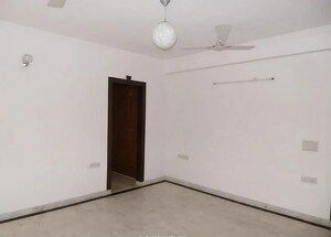 Room in 6+ BHK Independent House at Sector 47 – for Rent