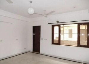 Room in 6+ BHK Independent House at Sector 47 – for Rent