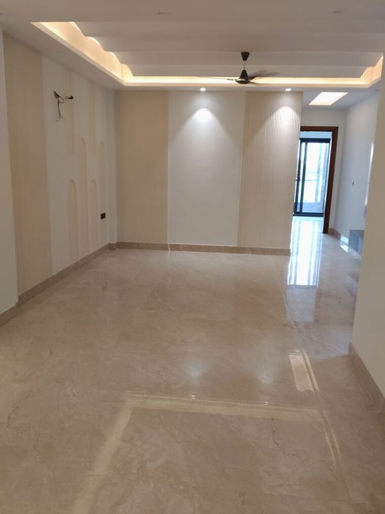 Room, bptp-district-3 3 Bedroom 1700 Sq.Ft. Builder Floor In Sector 85 Faridabad 10482671