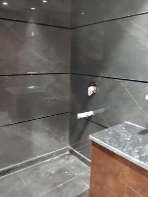 Furnished Amenities in 3 BHK Builder Floor at BPTP District 3, Sector 85 – for Sale
