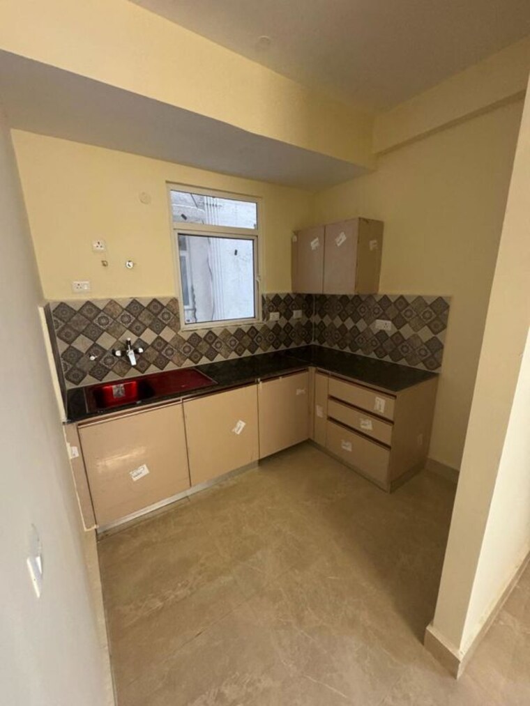 Kitchen, signature-global-park 3 Bedroom 1210 Sq.Ft. Builder Floor In Sohna Sector 36 Gurgaon 10482674