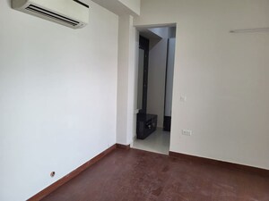Room in 4 BHK Apartment at Parx Laureate, Sector 108 – for Rent