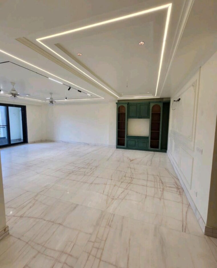 Room, sector 51 3 Bedroom 311 Sq.Mt. Independent House In Sector 51 Noida 10482687