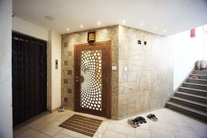 Bedroom in 6 BHK Apartment at Ellisbridge – for Sale
