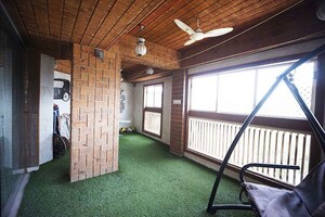 Parking in 6 BHK Apartment at Ellisbridge – for Sale