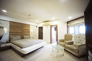 Living Room in 6 BHK Apartment at Ellisbridge – for Sale