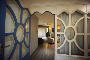 Staircase in 6 BHK Apartment at Ellisbridge – for Sale