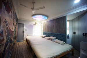 Bathroom in 6 BHK Apartment at Ellisbridge – for Sale
