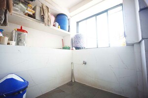 Bathroom in 6 BHK Apartment at Ellisbridge – for Sale