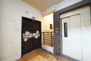Room in 4 BHK Penthouse at Ellisbridge – for Sale