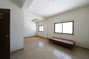 Room in 4 BHK Penthouse at Ellisbridge – for Sale