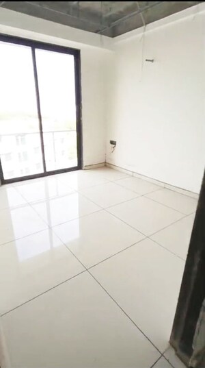 Room in 3 BHK Apartment at Race Course – for Sale