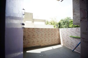 Bathroom in 1 BHK Apartment at Ellisbridge – for Sale