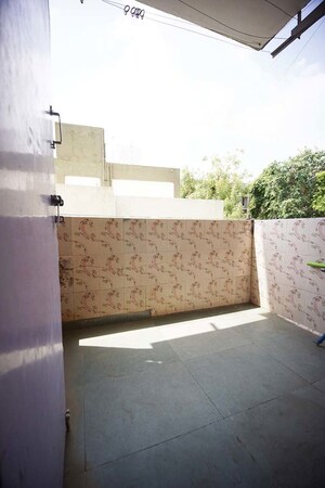 Bathroom in 1 BHK Apartment at Ellisbridge – for Sale