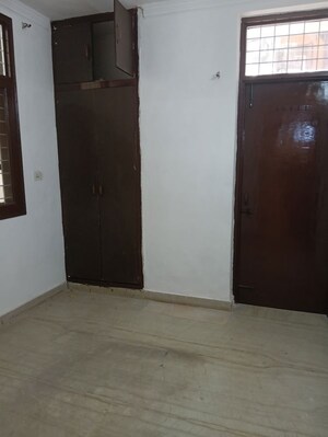 Room in 2 BHK Builder Floor at Kalkaji – for Rent