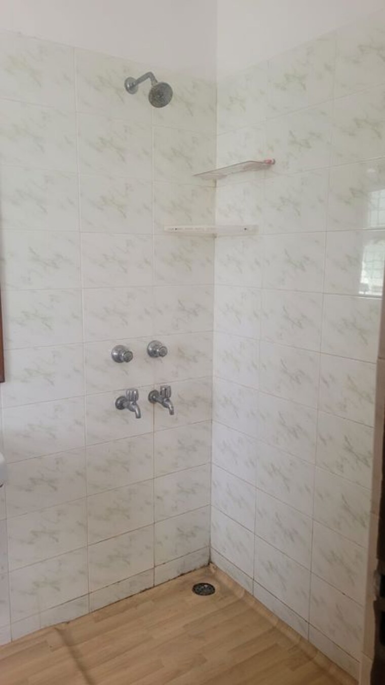 Bathroom, new palam vihar 2 Bedroom 1500 Sq.Ft. Builder Floor In New Palam Vihar Gurgaon 10482780