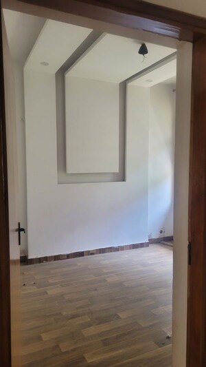 Room in 2 BHK Builder Floor at New Palam Vihar – for Rent