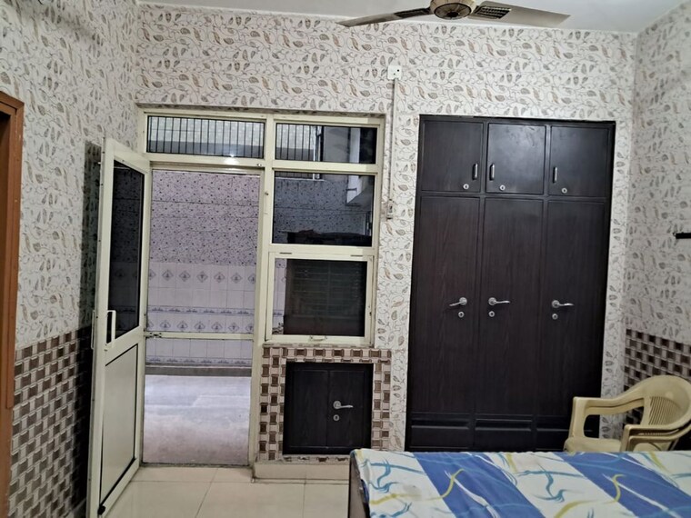 undefined, jawahar nagar 2 Bedroom 250 Sq.Yd. Builder Floor In Jawahar Nagar Delhi 10482790