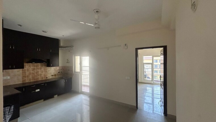 Room, amrapali-silicon-city 3 Bedroom 1375 Sq.Ft. Apartment In Sector 76 Noida 10482800