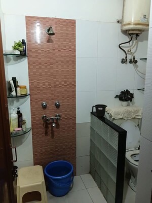 Bathroom in 1 BHK Builder Floor at Lajpat Nagar ii – for Rent