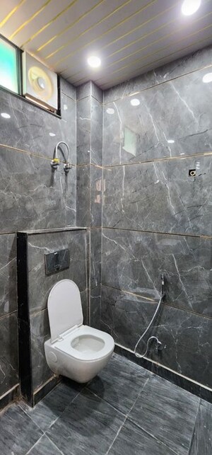 Bathroom in 3 BHK Builder Floor at Vaishali Sector 5 – for Rent