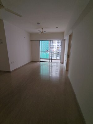 Room in 2 BHK Apartment at Lodha Woods, Kandivali East – for Rent
