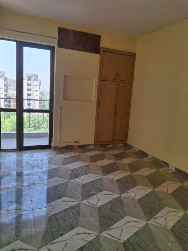 3.5 BHK + Servant Room 2032 Sq.Ft. Apartment in BPTP Park Grandeura